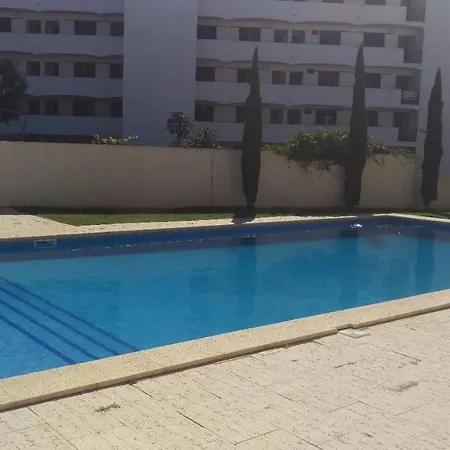 Modern 3 Bedroom Pool View. * Albufeira