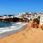 Modern 3 Bedroom Pool View. Lägenhet Albufeira